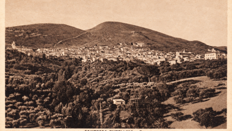 Panorama di Contessa Entellina (1) Panorama storico di Contessa Entellina in una cartolina d'epoca